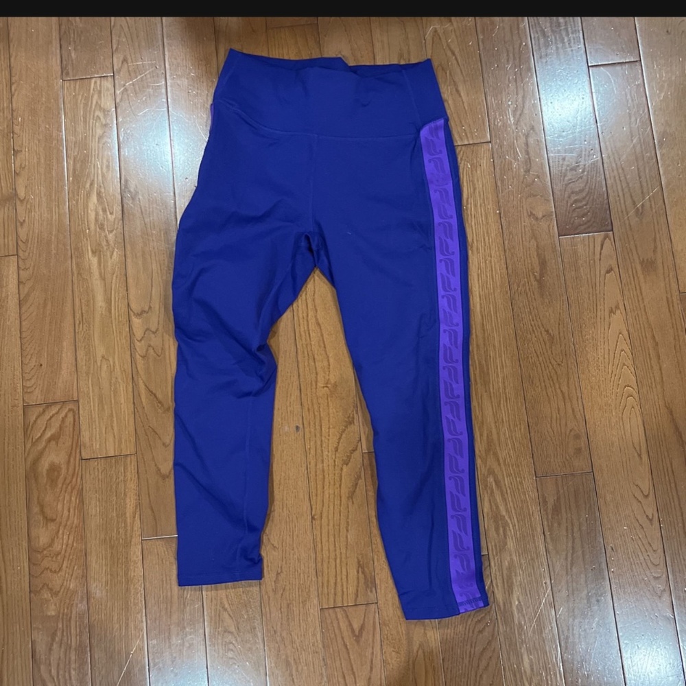 Fabletics - Picture 2 of 2